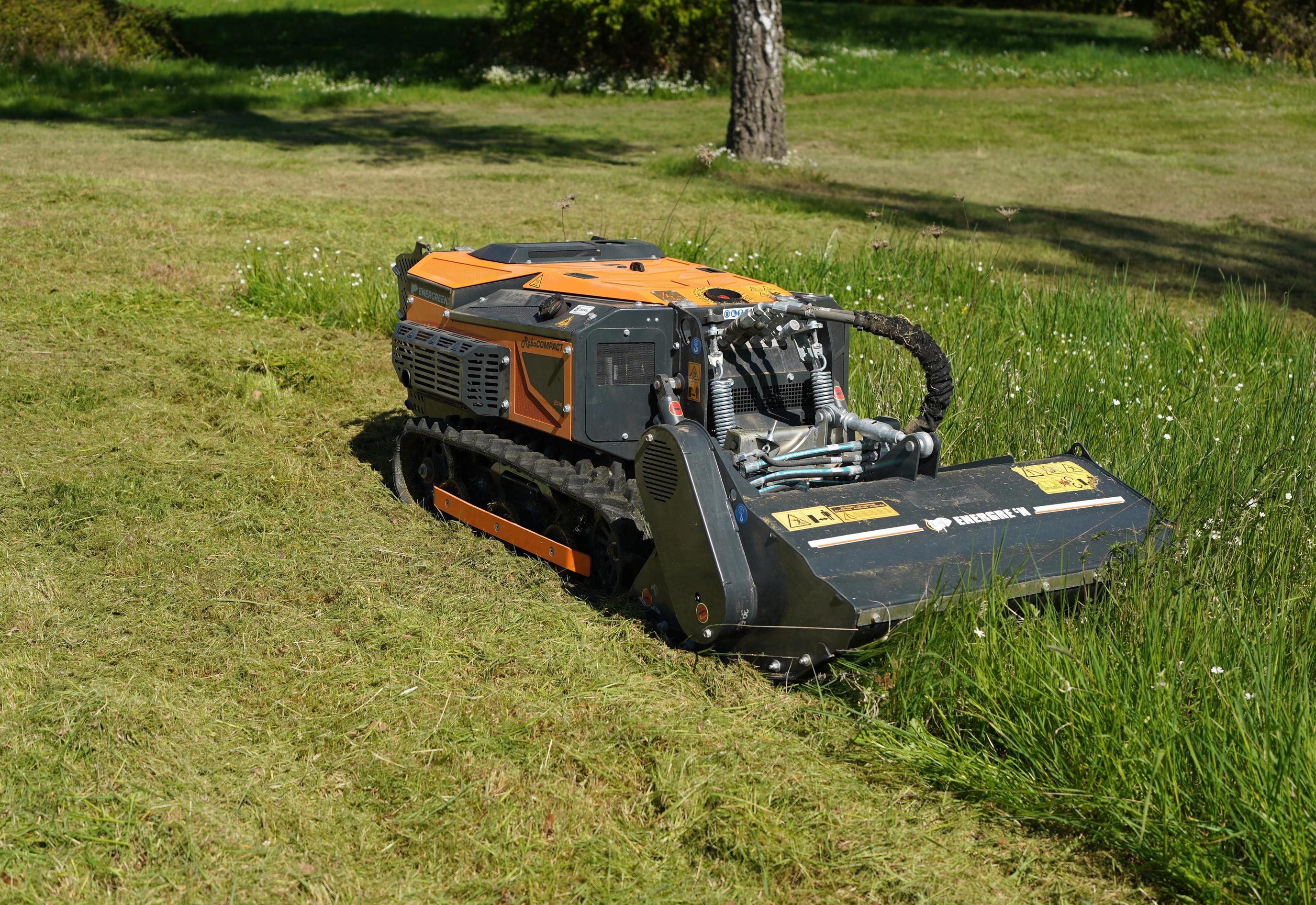 RoboCOMPACT